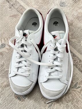 Nike White and Maroon Women's Athletic Sneakers